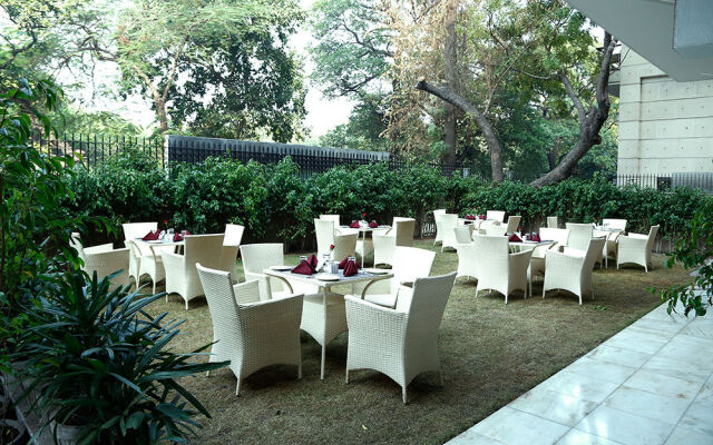 Hotel Africa Avenue Anand Lok