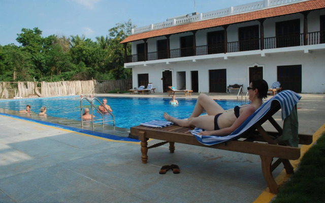 Paradise Resort