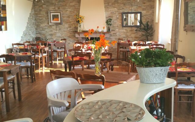 Le Relais De Launay