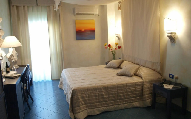 Hotel Baia Dei Faraglioni