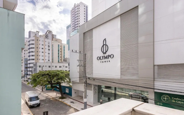 Apt in BC Center w Balcony 260m From Beach Elo0207