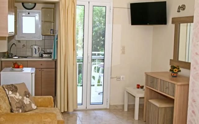 Santa Barbara Lakis Apartments
