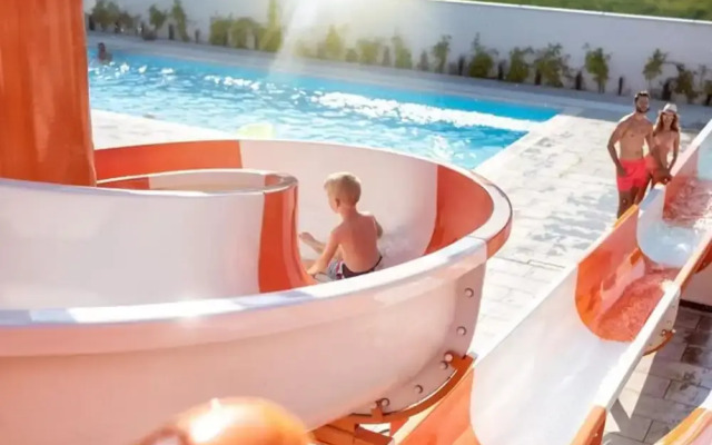 Luxury Holiday Homes, Swimming Pool, Sarbinowo