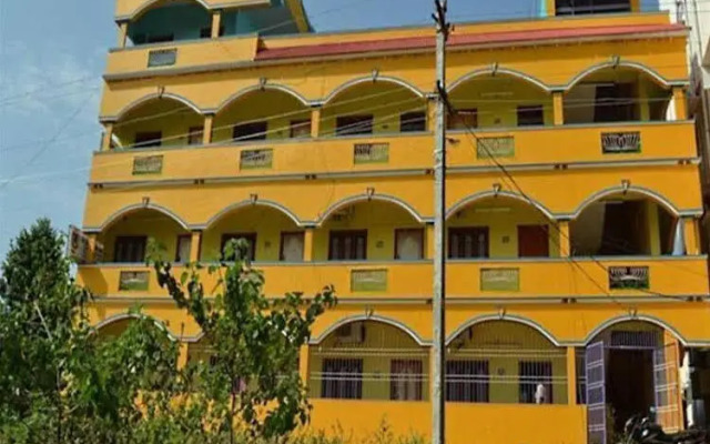 Hotel Gurusadan