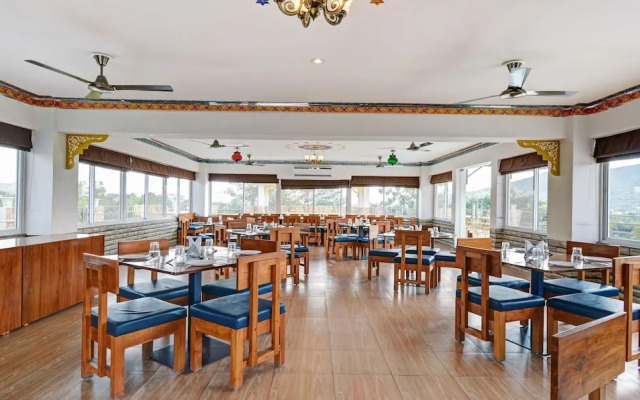 Treebo Trend The Lavit Malhar With Mountain View