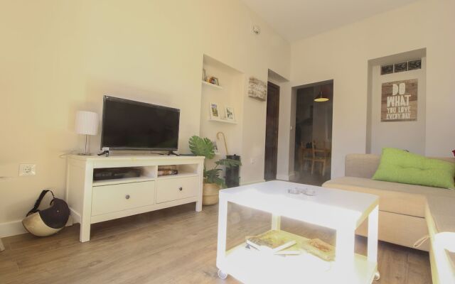 Deluxe Apartment with Giralda views