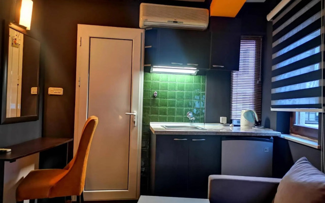 Small Luxury En suites ELEONOR