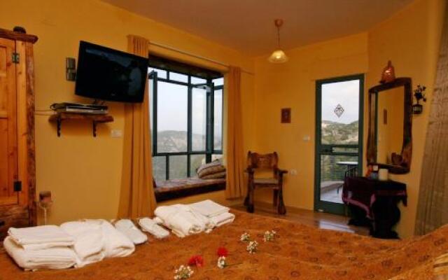 Emerald Suite