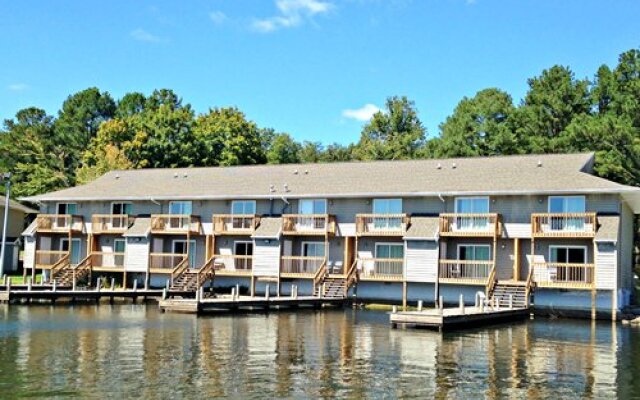 Mariner`s Pointe Resort