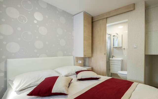 Luxury Premium Banjole