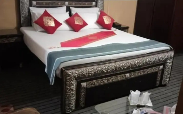 Royal Palace Hotel Lahore