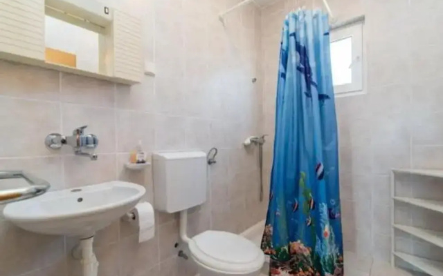 Apartments Boguvila - Two-bedroom Family Apartment With Terrace -