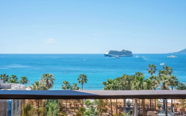 Charming Oasis With Terrace 4 BD/ 8P - Cannes