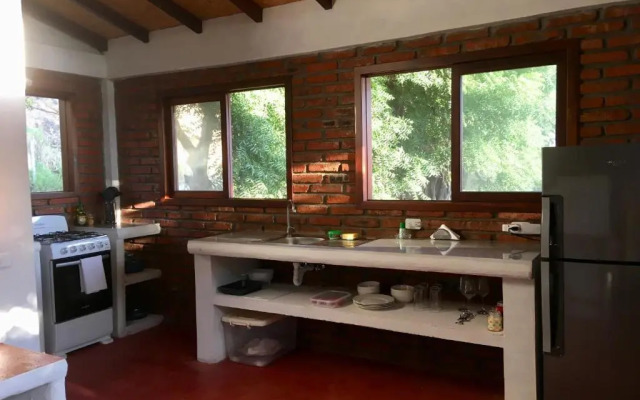 Las Acacias Apts
