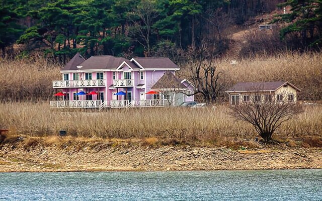 Buan Lakeside Pension