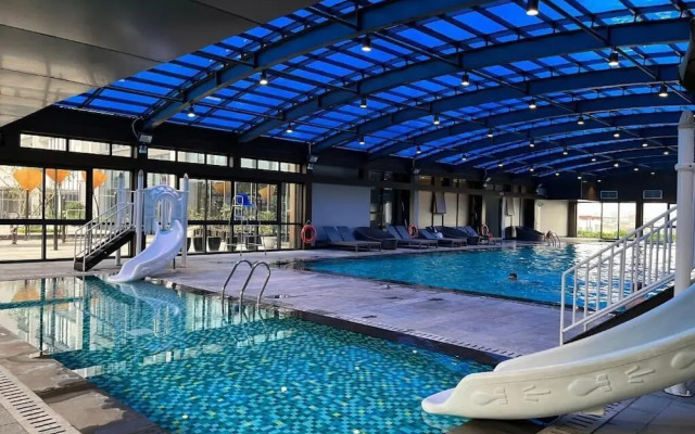 Metropolis Apartment