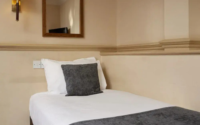 Dog House by Greene King Inns