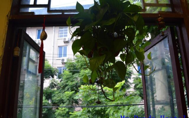 Mr.Panda Youth Hostel