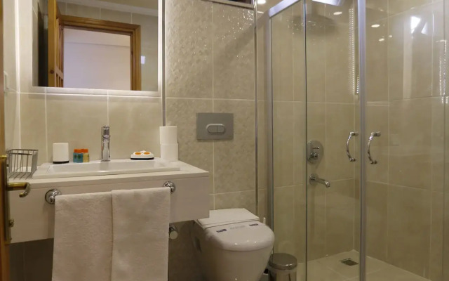 Hi̇mm Hotel