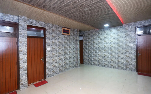 OYO 28835 Hotel Star