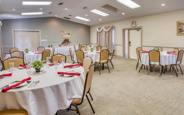 Howard Johnson Express Inn