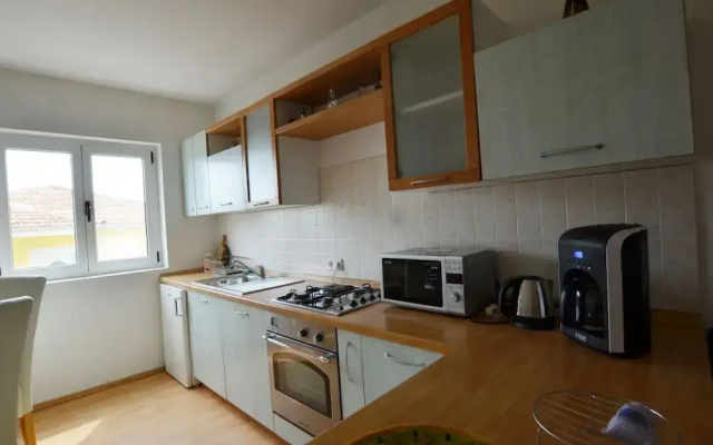 Spacious Apartment With Loggia