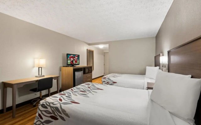 Red Roof Inn & Suites Newnan