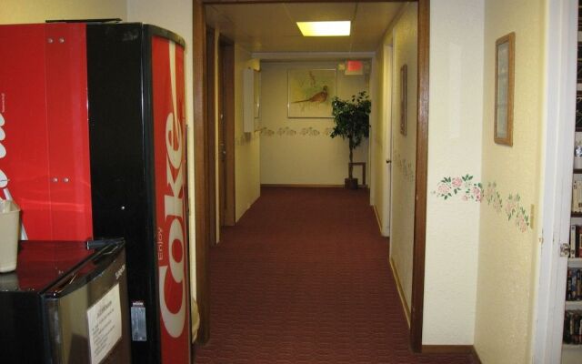 Glacier Gateway Plaza