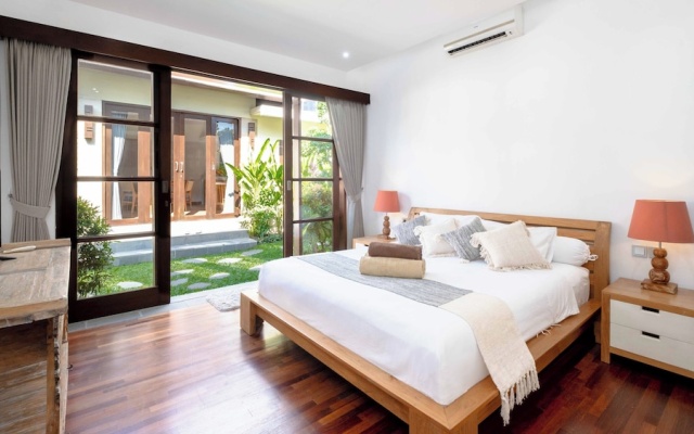 Villa Camilla 2 by Villa Finder – Guest Rooms – Canggu