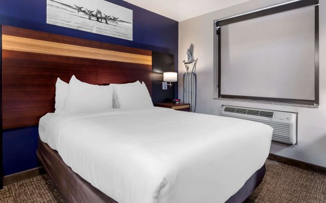 Avion Inn Near LGA Airport, Ascend Hotel Collection