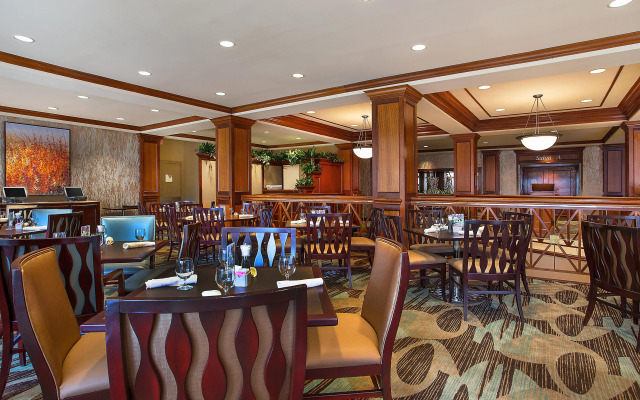 Crowne Plaza Knoxville Downtown University by IHG