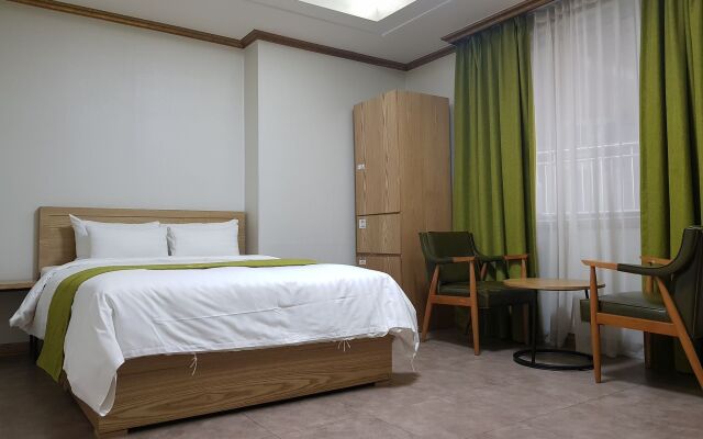 Joy Hotel