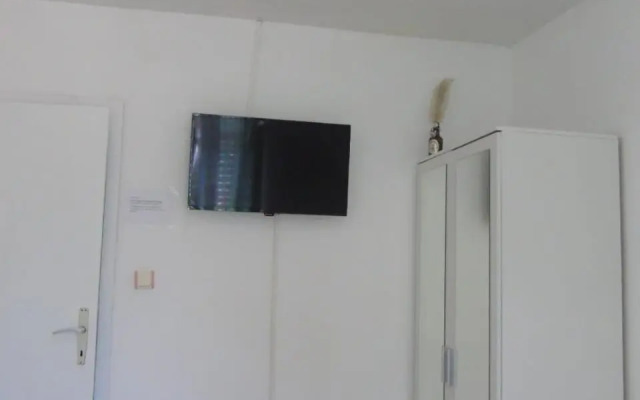 Peric Rooms