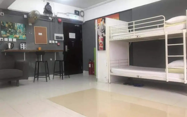 Hi Backpackers - Hong Kong Hostel Group