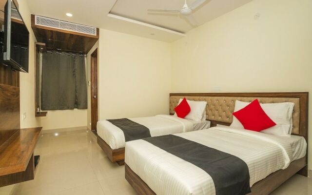 Capital O 35572 La Brook