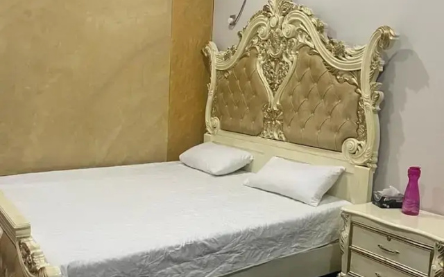 Warraich Villa gt Raod Gujrat Entire