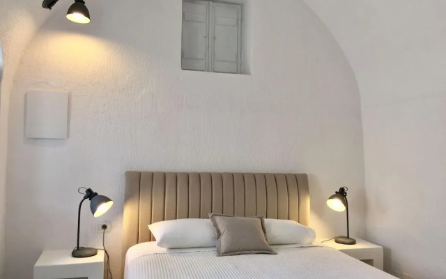Timedrops Santorini Thira Villa