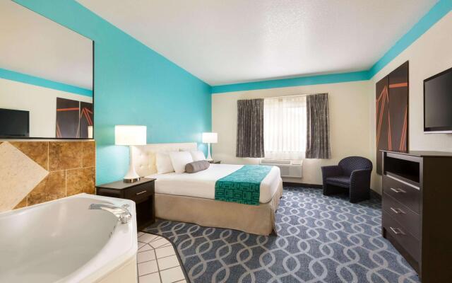 Howard Johnson Suites Central