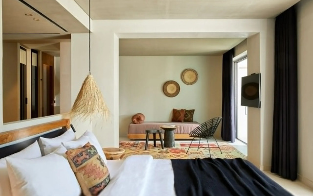 The Syntopia Hotel