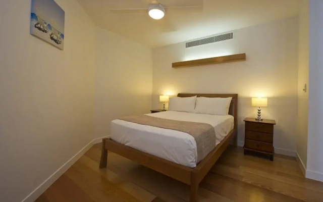 Maggies Beachfront Apt. 8