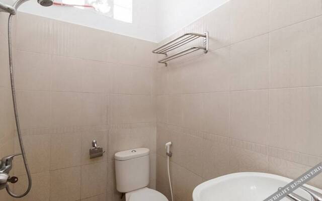 RedDoorz Near Universitas LP3i Medan