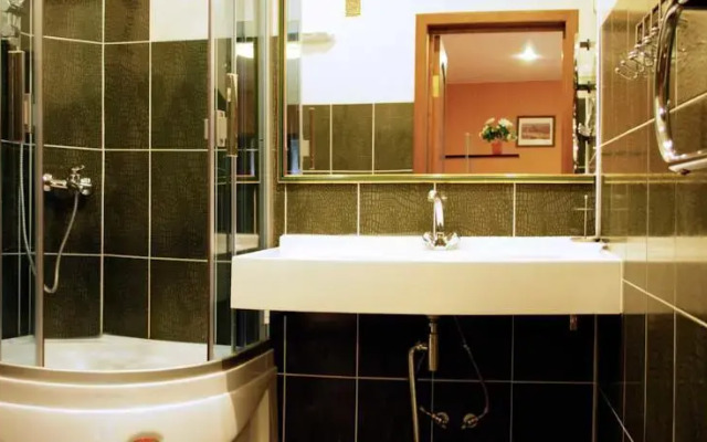 На Исаакиевской