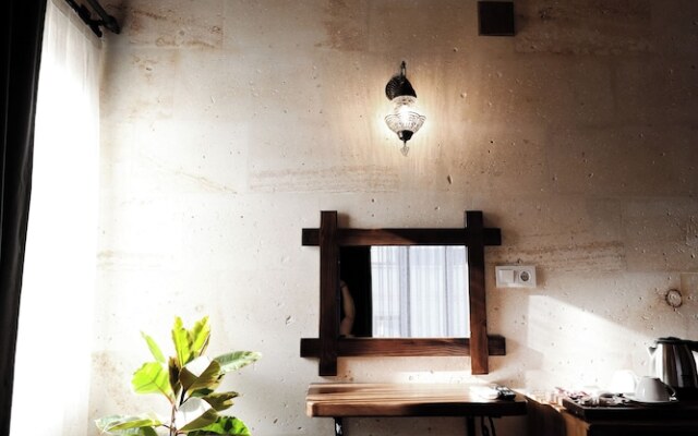 Rocca Stone House