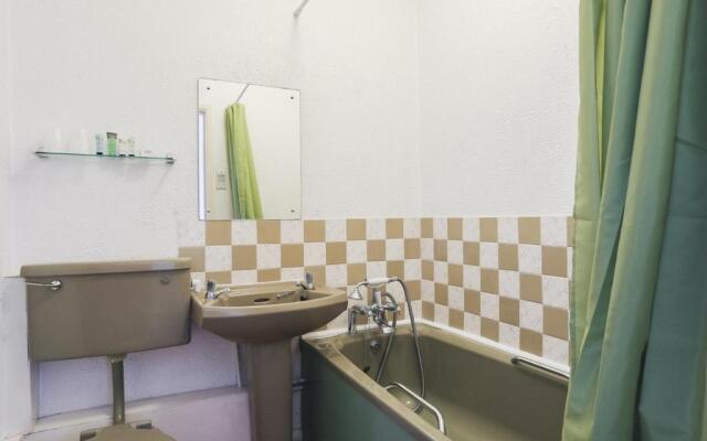 The Amethyst Hotel by Paymán Club