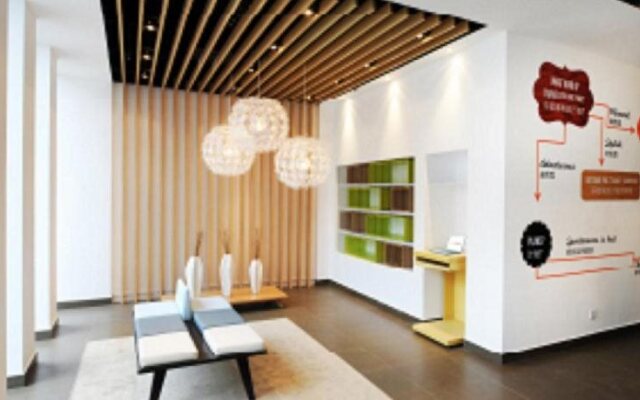 Motel 168 Shenzhen Futian Port Guihua Road Branch