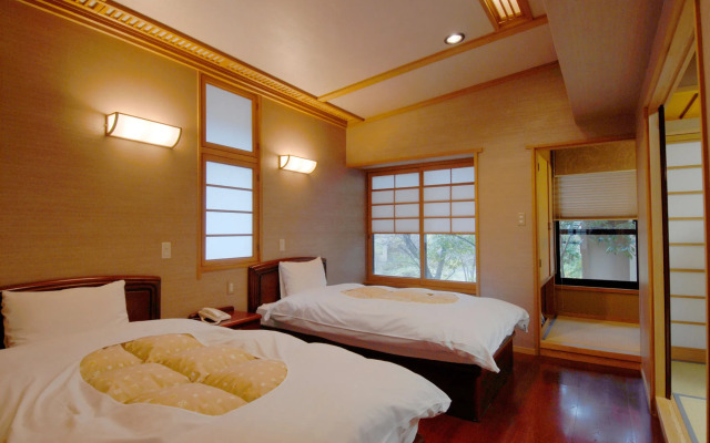 Yufuin Baien Garden Resort