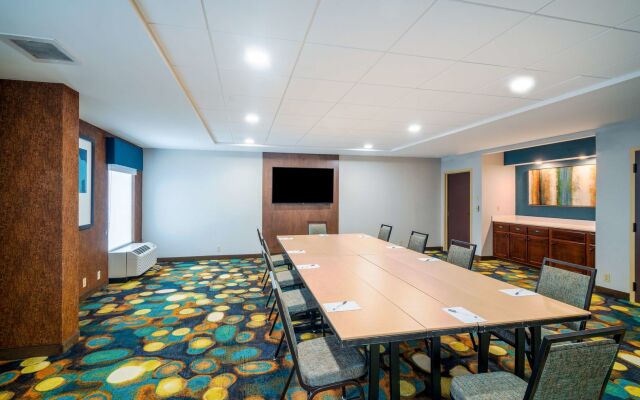 Spark by Hilton Bardstown