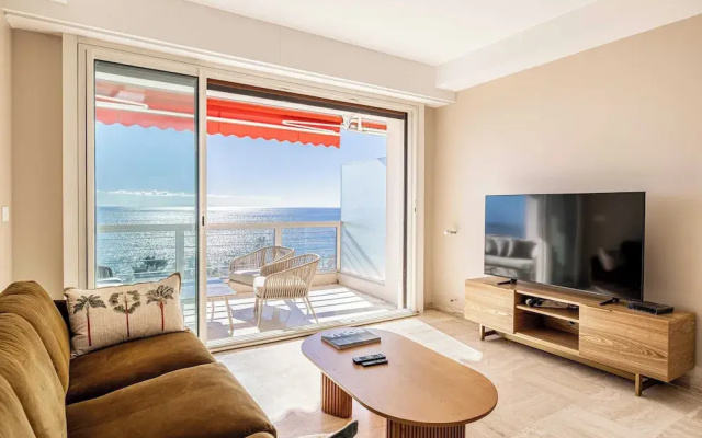 Bright Apartment With Sea View