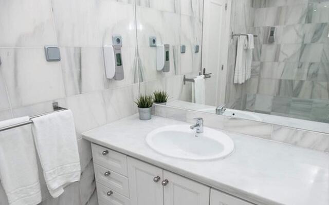 Beautiful apartment in Benalmadena with balcony