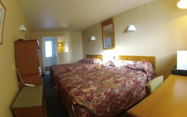 Outpost Motel & Kitchenette Suites